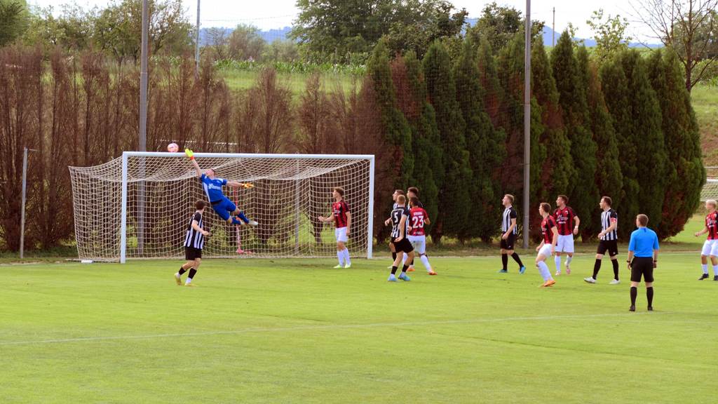 Ciklus poletnih pripravljalnih tekem začeli z zmago