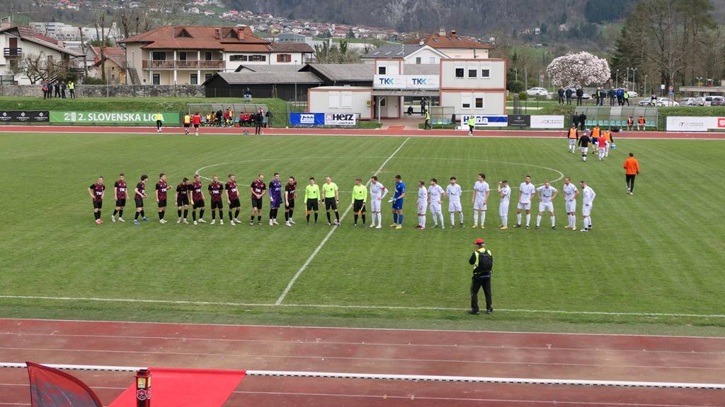 Zmagovalca odločila dva strela z bele točke