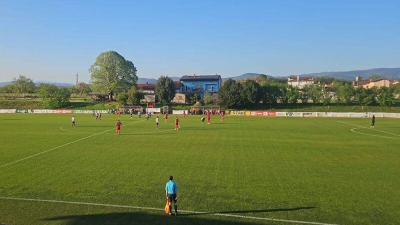 Domača zmaga proti Jesenicam